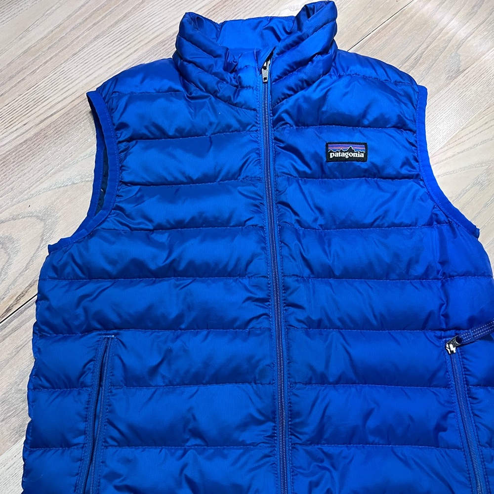 Size 8 Patagonia down vest